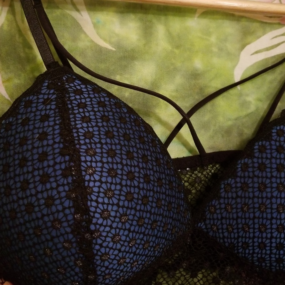 Bandeau - Picture 2 of 2